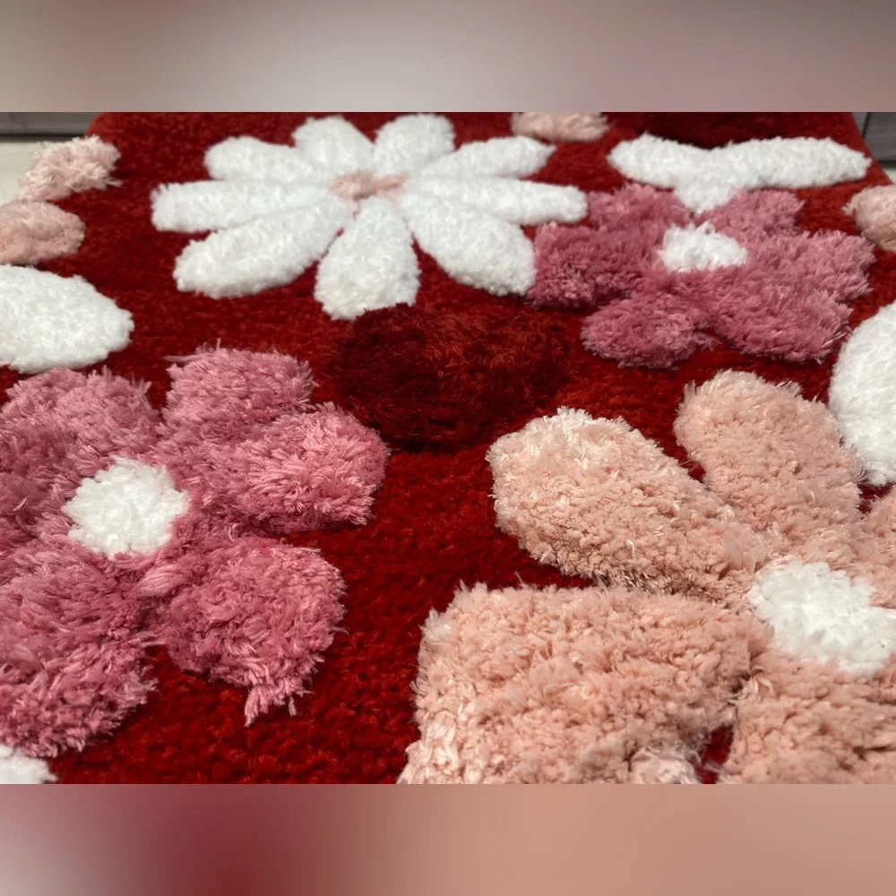 XOXO Home Studio ❤️Floral Cozy Bath Rug 20x32” NWT